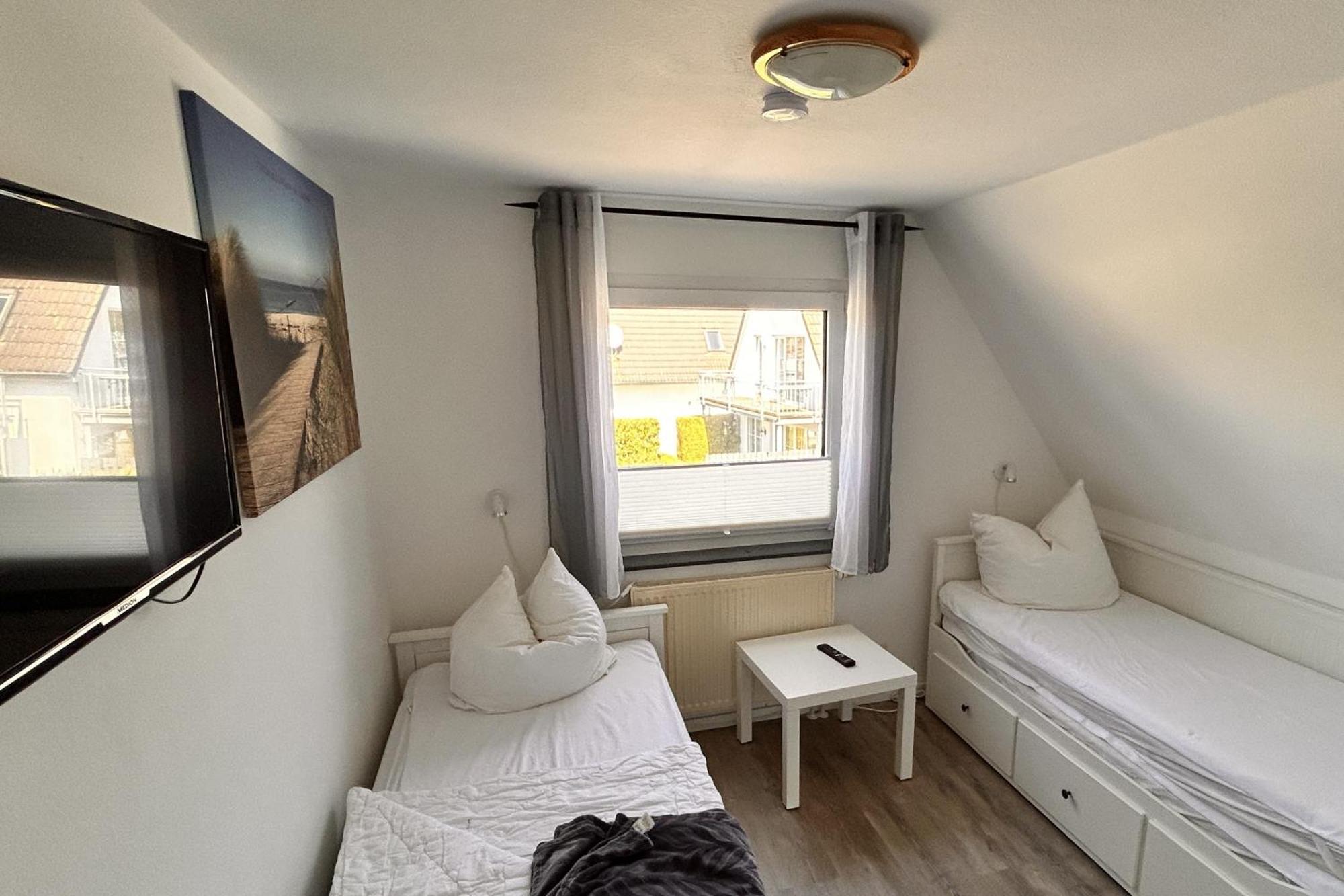 Ferienwohnung In Ruhiger Lage Und Mit Balkon - Ferienhaus Solamar Fewo Og Бреґе Екстер'єр фото